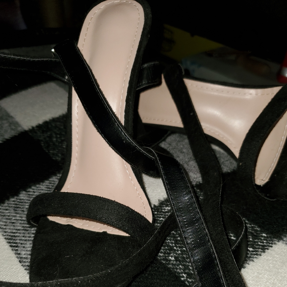 Ankle Wrap High Heeled Black Velvet Shoes